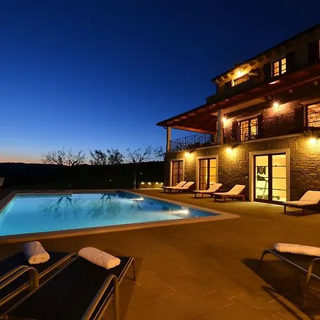 Luxury Maslina With Private Pool & Jacuzzi