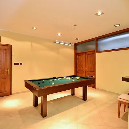 Villa Luxury Maslina With Private Pool & Jacuzzi