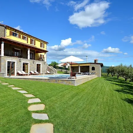 Villa Luxury Maslina With Private Pool & Jacuzzi