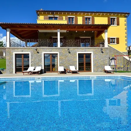 Villa Luxury Maslina With Private Pool & Jacuzzi Sculci