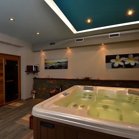 Villa Luxury Maslina With Private Pool & Jacuzzi *