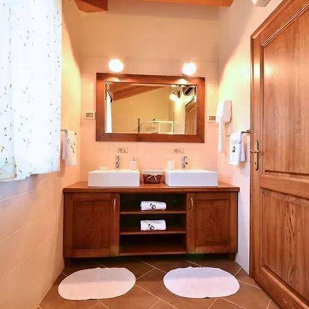 Villa Luxury Maslina With Private Pool & Jacuzzi *