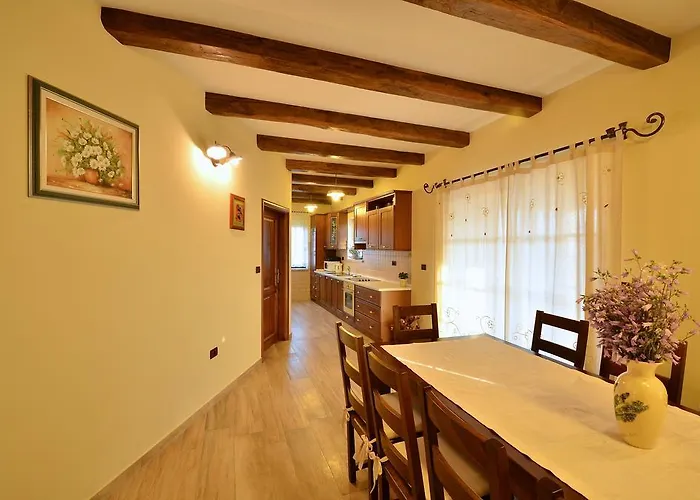 Luxury Maslina With Private Pool & Jacuzzi Villa *