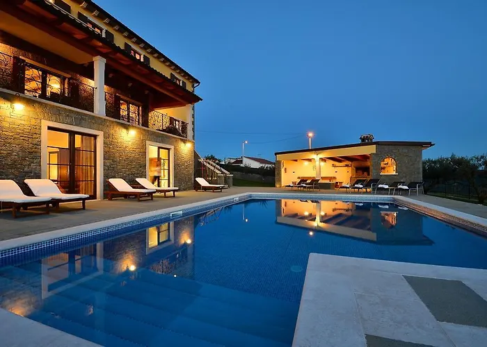 Luxury Maslina With Private Pool & Jacuzzi Villa
