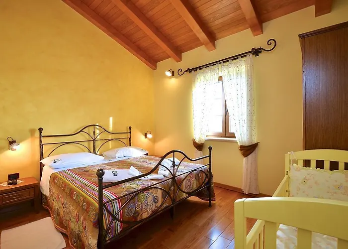 Luxury Maslina With Private Pool & Jacuzzi Villa